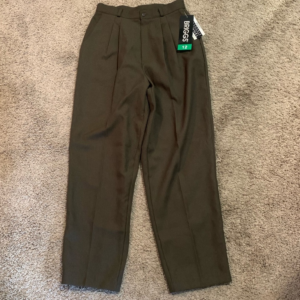 NWT Briggs Brown Pants 12 Short